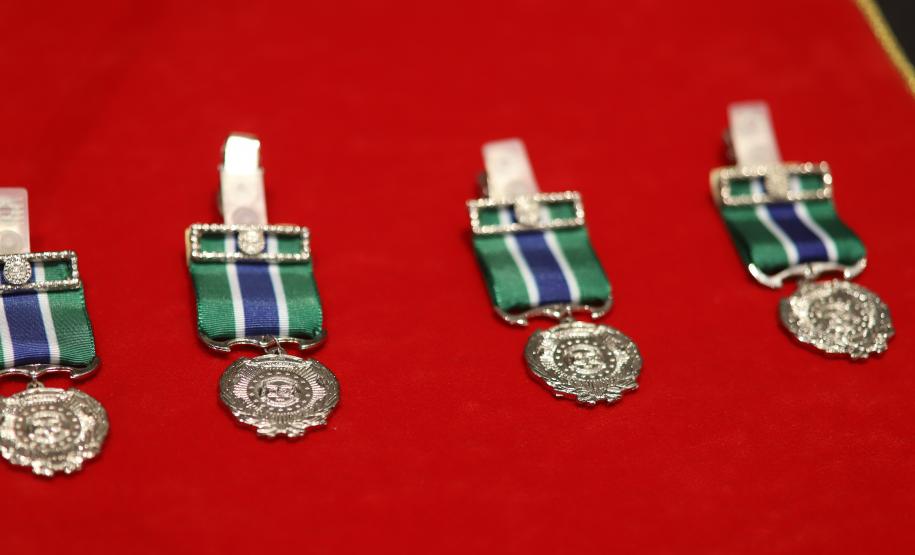 O evento contou com a presença de diversas autoridades civis e militares, além de amigos e familiares dos membros da academia