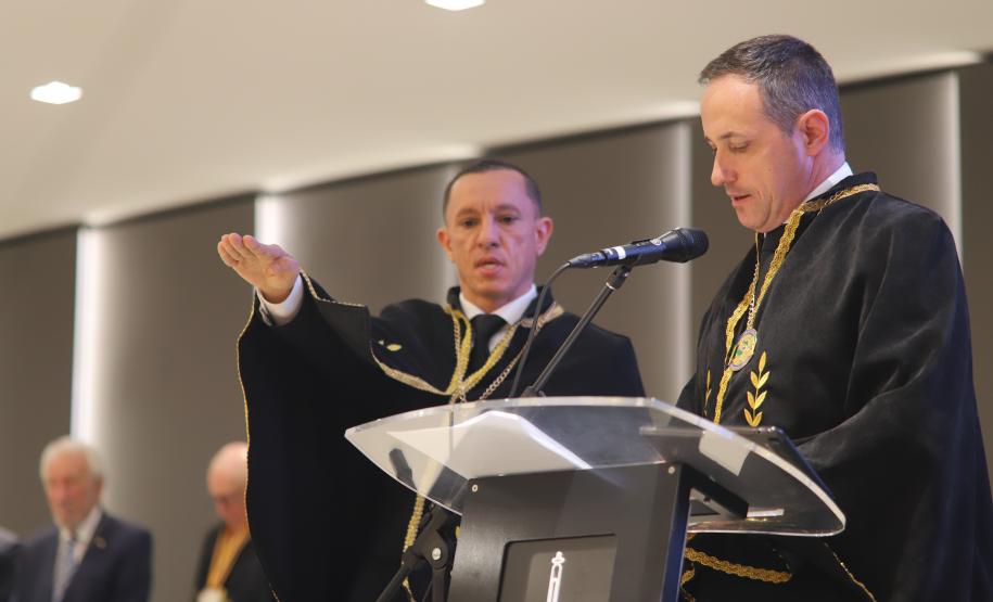 O evento contou com a presença de diversas autoridades civis e militares, além de amigos e familiares dos membros da academia