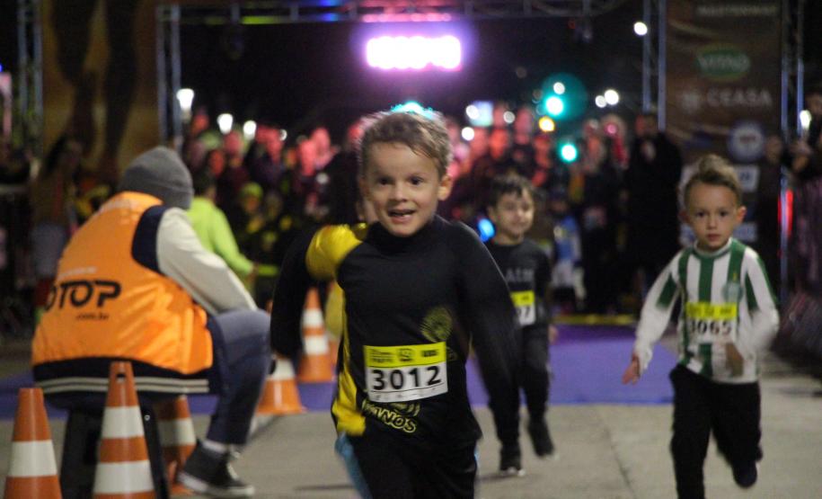 O evento contou com categorias diversificadas, incluindo masculino, feminino, militares, Pessoas com Deficiência (PCDs) e até mesmo uma categoria Kids