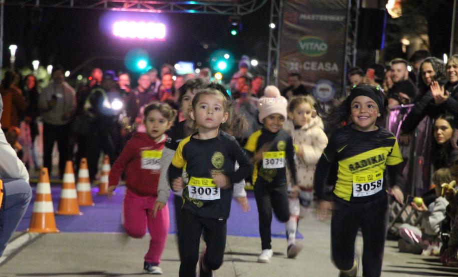 O evento contou com categorias diversificadas, incluindo masculino, feminino, militares, Pessoas com Deficiência (PCDs) e até mesmo uma categoria Kids