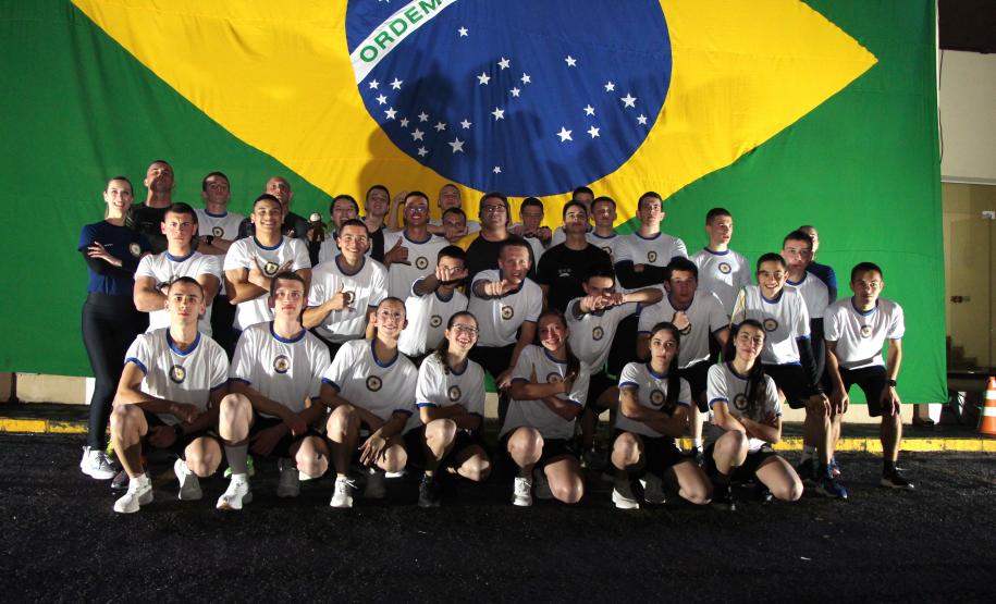 O evento contou com categorias diversificadas, incluindo masculino, feminino, militares, Pessoas com Deficiência (PCDs) e até mesmo uma categoria Kids