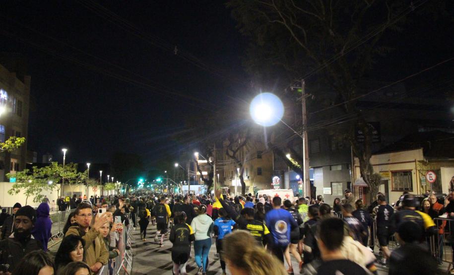 O evento contou com categorias diversificadas, incluindo masculino, feminino, militares, Pessoas com Deficiência (PCDs) e até mesmo uma categoria Kids