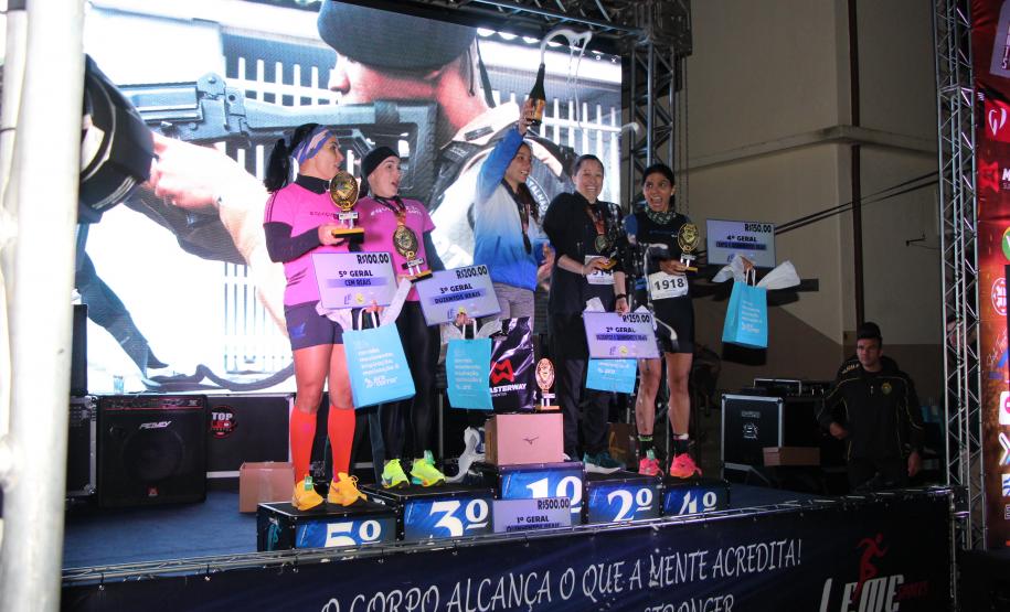 O evento contou com categorias diversificadas, incluindo masculino, feminino, militares, Pessoas com Deficiência (PCDs) e até mesmo uma categoria Kids