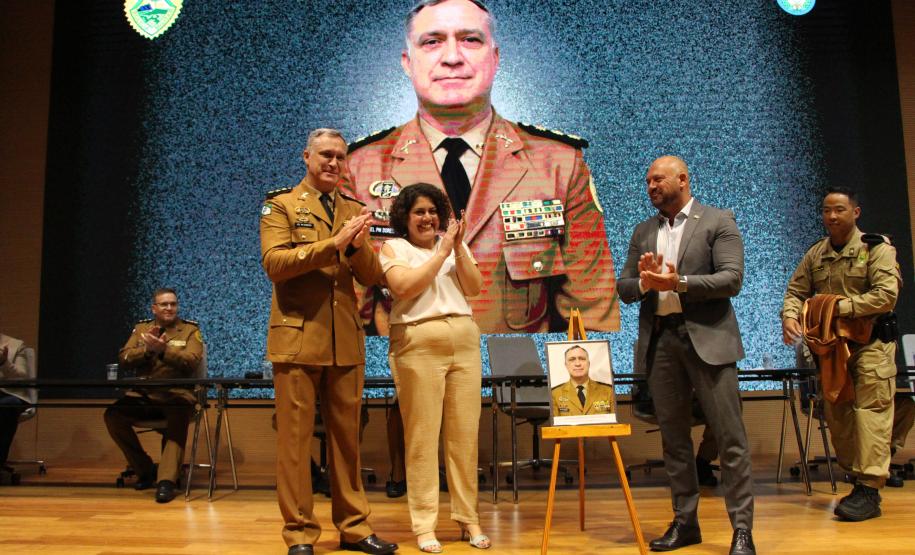 O Coronel André Cristiano Dorecki, que estava à frente do 3º CRPM, transmitiu oficialmente o comando ao Tenente-Coronel Carlos Alberto Rocha