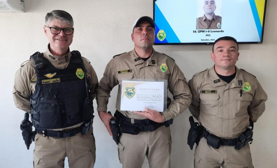 Café dos aniversáriantes e Policial destaque do mês