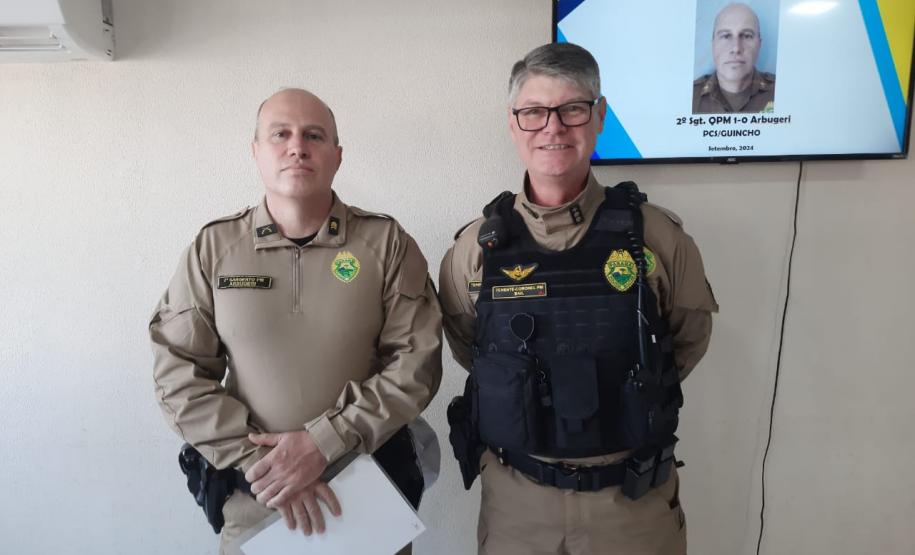 Café dos aniversáriantes e Policial destaque do mês