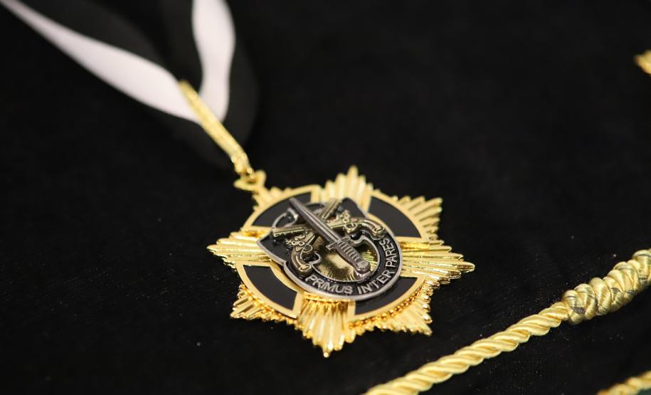 Durante o evento ocorreram homenagens, entrega de certificados e medalhas a policiais que se destacaram ao longo dos anos