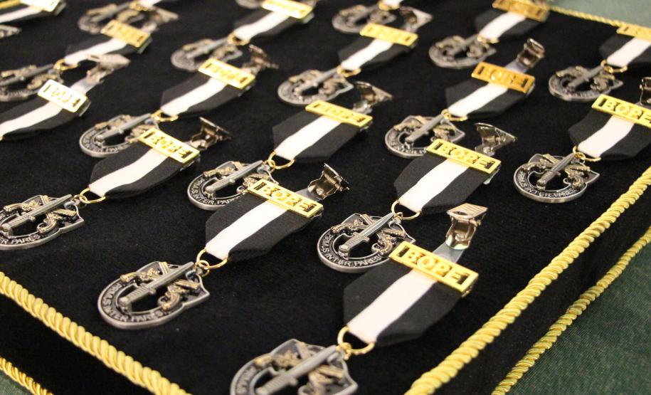 Durante o evento ocorreram homenagens, entrega de certificados e medalhas a policiais que se destacaram ao longo dos anos