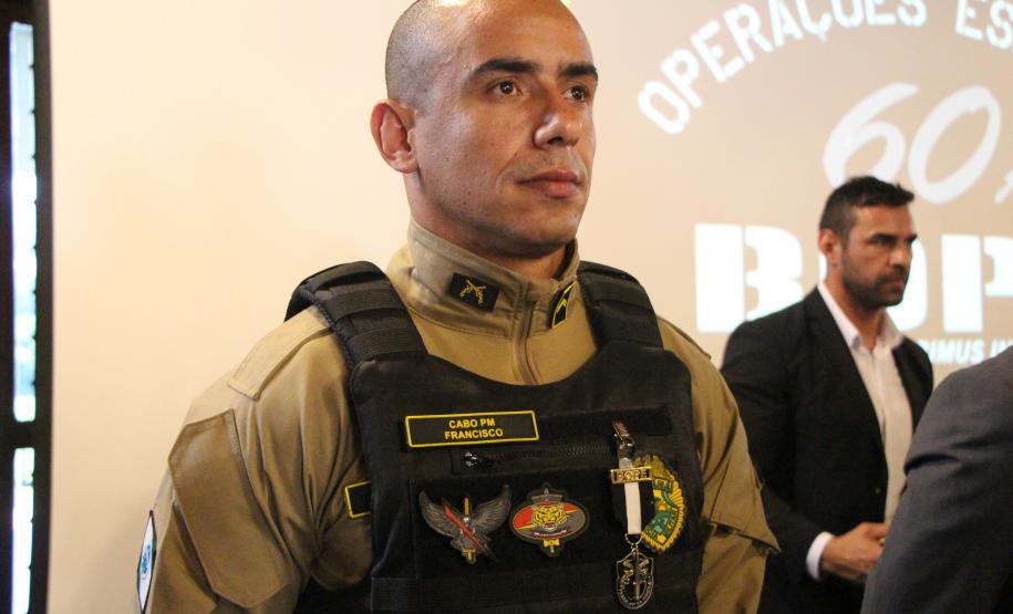 Durante o evento ocorreram homenagens, entrega de certificados e medalhas a policiais que se destacaram ao longo dos anos
