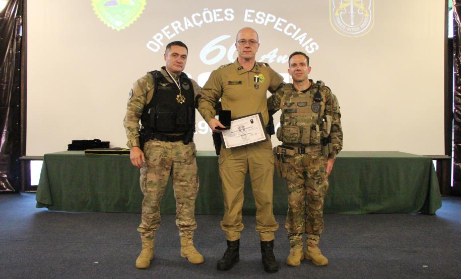 Durante o evento ocorreram homenagens, entrega de certificados e medalhas a policiais que se destacaram ao longo dos anos