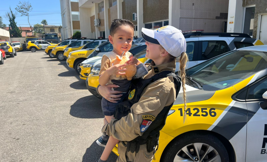 VISITA ESPECIAL AO BATALHÃO DE POLÍCIA DE TRÂNSITO