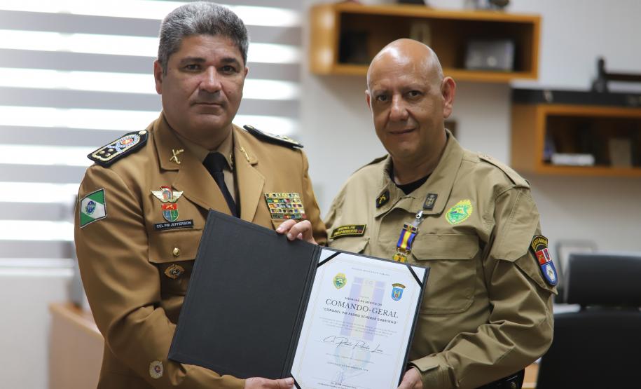 Medalha de Mérito do Comando-Geral é entregue ao Chefe do Estado-Maior