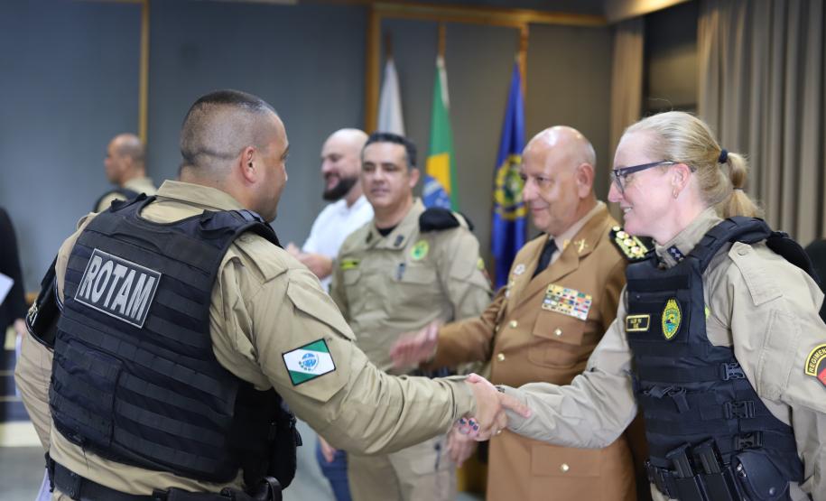 Formatura do Curso de Capacitação em Instrutor de Defesa Pessoal Policial marca fortalecimento da doutrina na PMPR