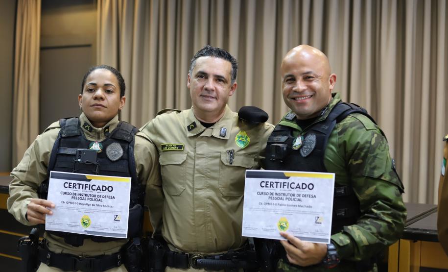 Formatura do Curso de Capacitação em Instrutor de Defesa Pessoal Policial marca fortalecimento da doutrina na PMPR