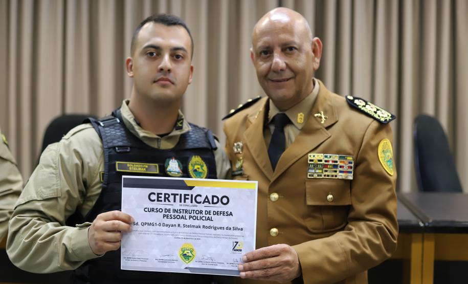 Formatura do Curso de Capacitação em Instrutor de Defesa Pessoal Policial marca fortalecimento da doutrina na PMPR