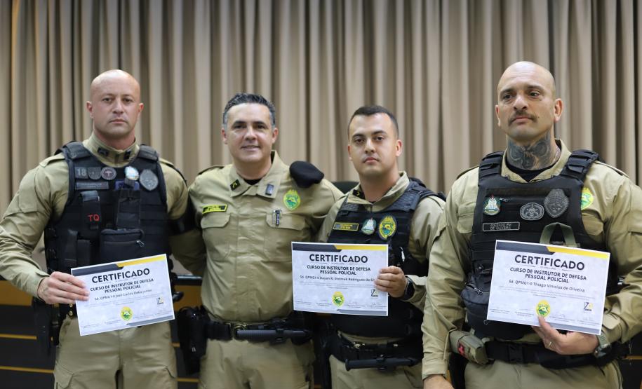 Formatura do Curso de Capacitação em Instrutor de Defesa Pessoal Policial marca fortalecimento da doutrina na PMPR