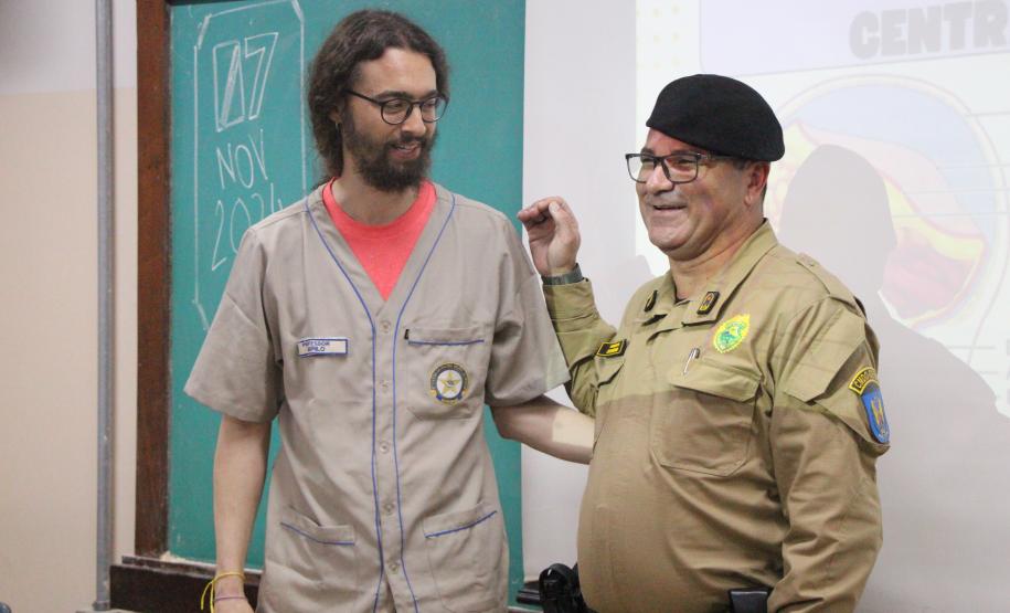 Comandante-geral da PMPR visita 4º Colégio da PM em Maringá