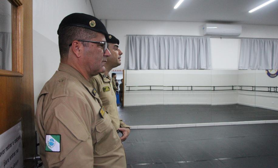 Comandante-geral da PMPR visita 4º Colégio da PM em Maringá