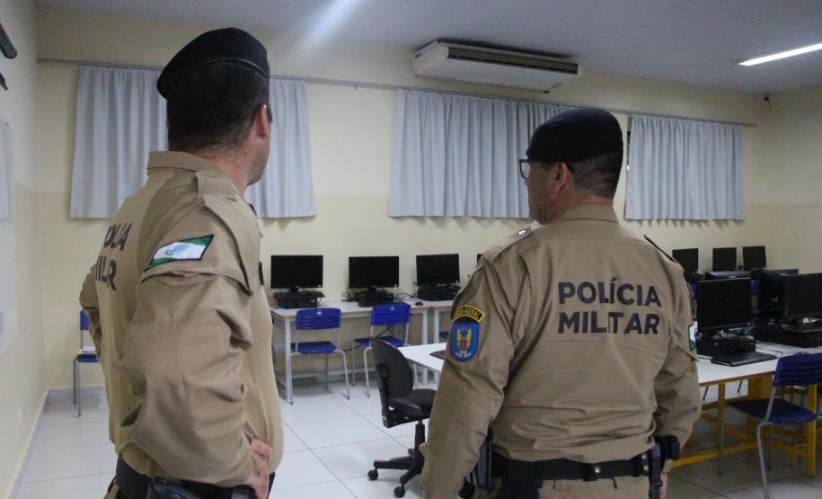 Comandante-geral da PMPR visita 4º Colégio da PM em Maringá