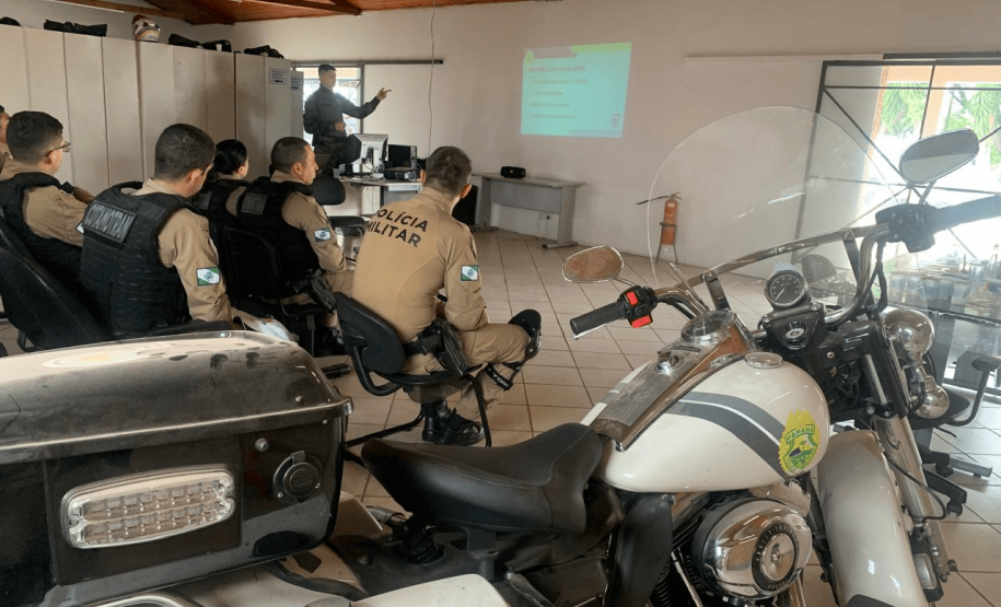 POLICIAIS DO BPTRAN REALIZARAM CURSO DE DIREÇÃO DEFENSIVA OFF-ROAD E OPERAÇÃO DAS NOVAS VIATURAS RANGER 4X4