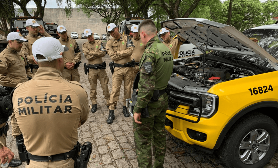 POLICIAIS DO BPTRAN REALIZARAM CURSO DE DIREÇÃO DEFENSIVA OFF-ROAD E OPERAÇÃO DAS NOVAS VIATURAS RANGER 4X4