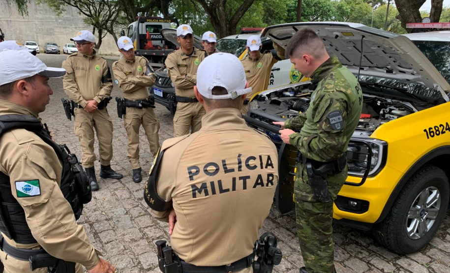 POLICIAIS DO BPTRAN REALIZARAM CURSO DE DIREÇÃO DEFENSIVA OFF-ROAD E OPERAÇÃO DAS NOVAS VIATURAS RANGER 4X4