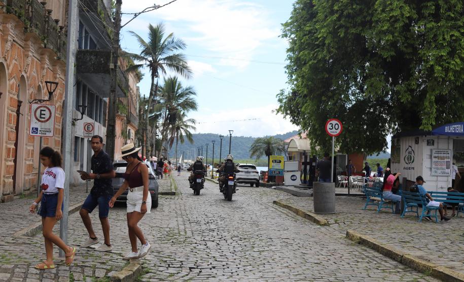 A Polícia Militar do Paraná (PMPR) tem desempenhado um papel essencial nesse contexto, com um planejamento estratégico de segurança