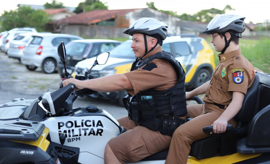 Fã mirim da PMPR ganha festa especial