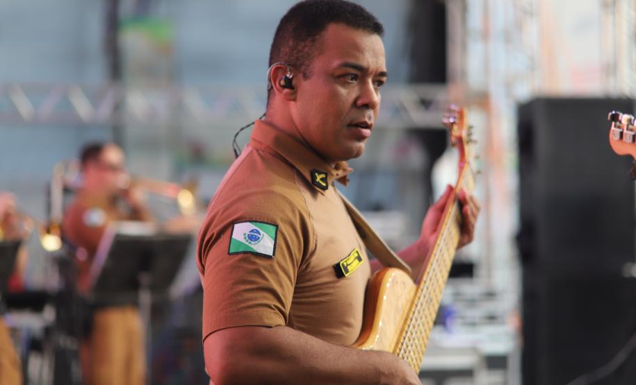 Banda da Polícia Militar do Paraná (PMPR) se apresentou no Palco Sunset