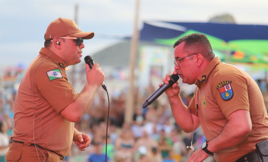 Banda da Polícia Militar do Paraná (PMPR) se apresentou no Palco Sunset
