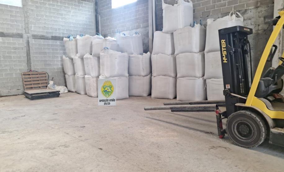 30 toneladas de fertilizante foram recuperadas, avaliadas em aproximadamente R$ 115 mil