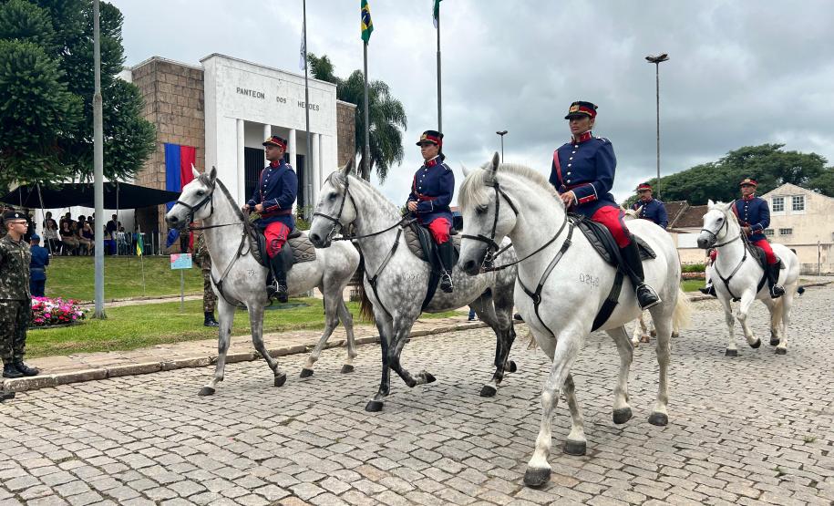 PMPR participa de solenidade alusiva aos 131 anos do Cerco da Lapa