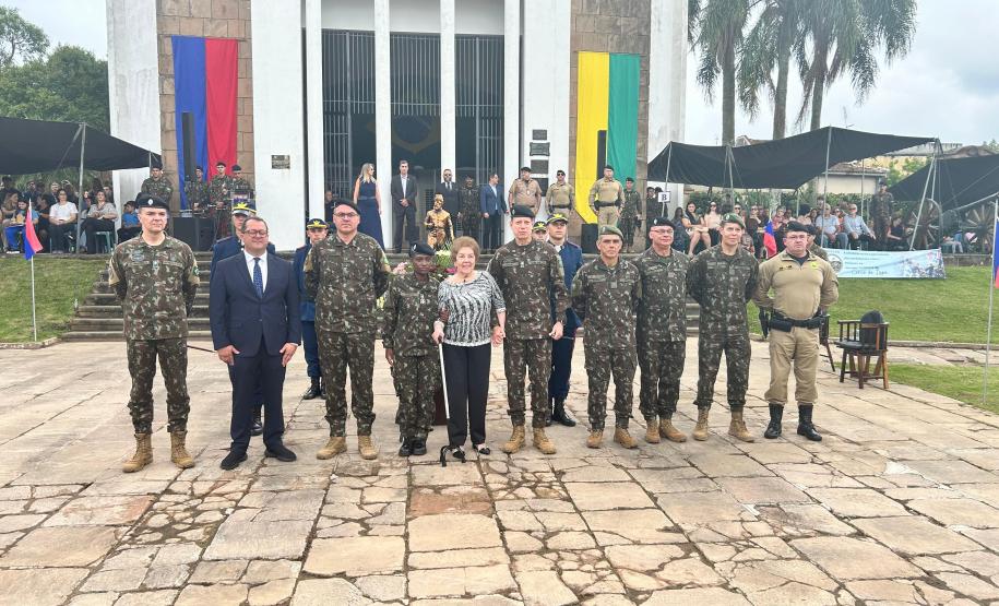 PMPR participa de solenidade alusiva aos 131 anos do Cerco da Lapa