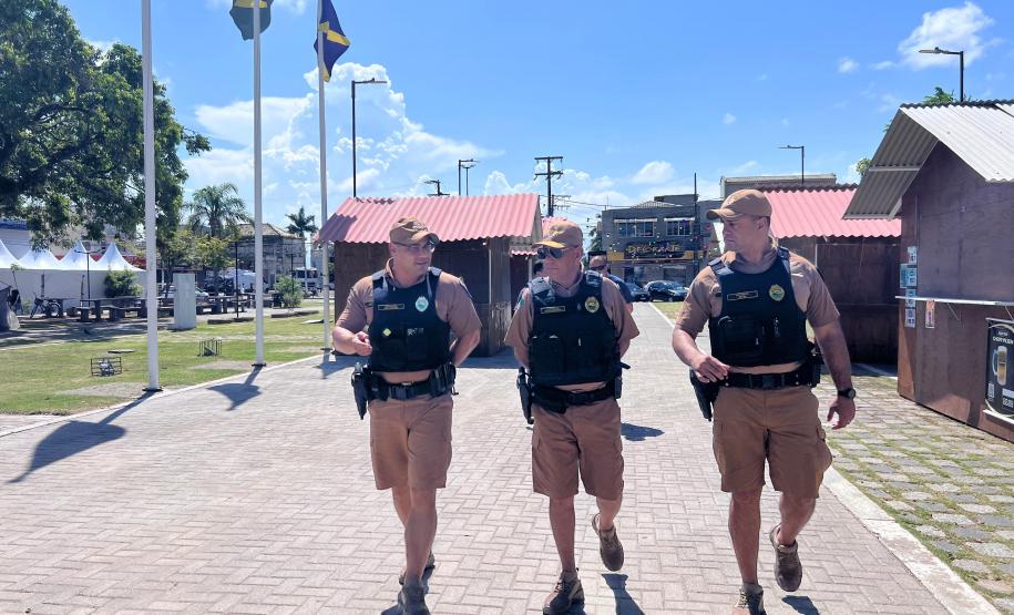 Chefe do Estado-Maior da PMPR realiza visita técnica aos locais do Carnaval 2025 em Guaratuba