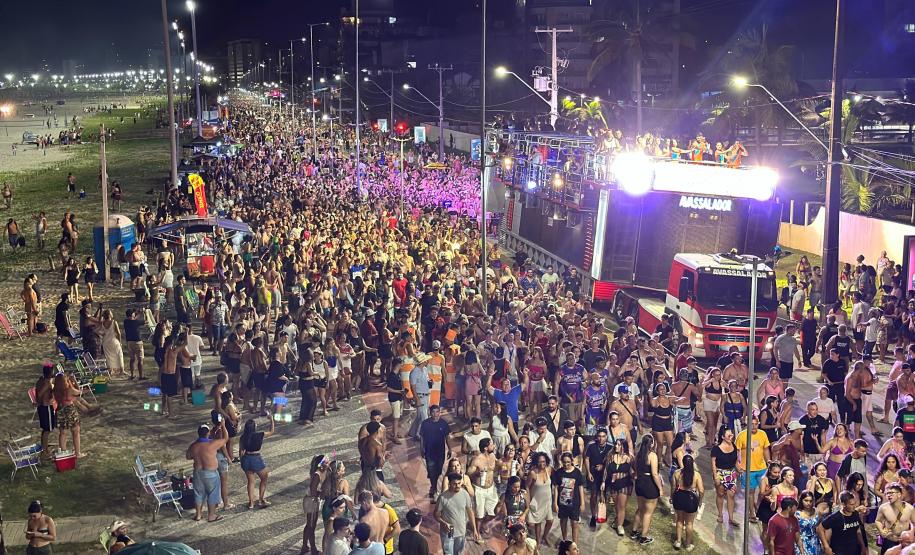 O evento reuniu aproximadamente 230 mil pessoas, consolidou-se como uma das maiores atrações do carnaval no litoral paranaense