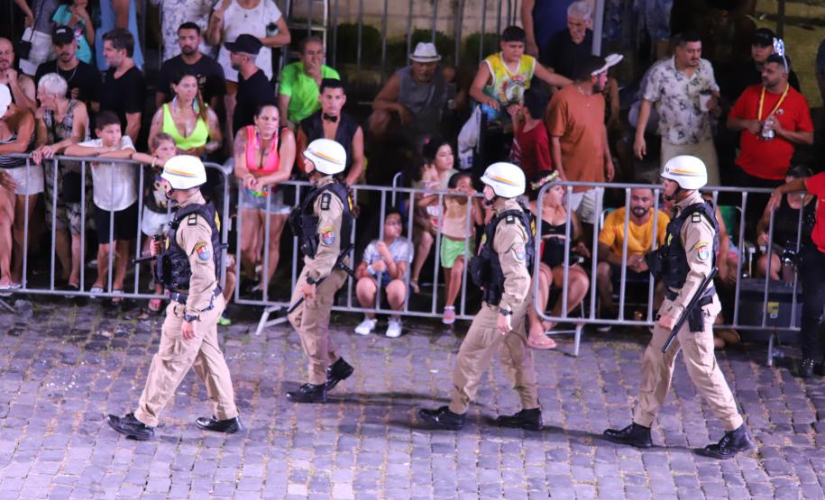 A presença ostensiva da corporação garantiu um ambiente seguro para todos os 8000 mil moradores e turistas