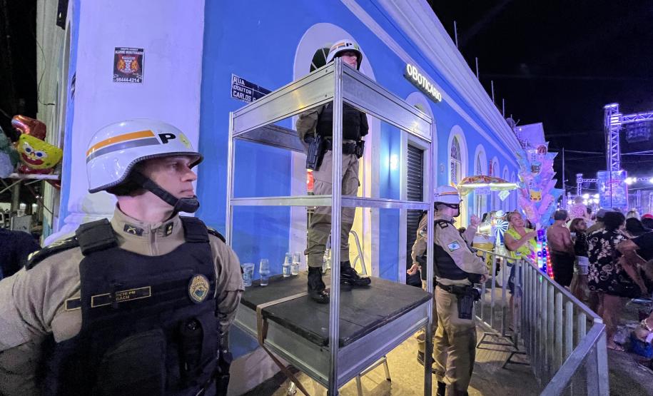 A presença ostensiva da corporação garantiu um ambiente seguro para todos os 8000 mil moradores e turistas