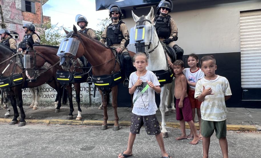 A atuação da PMPR contou com diversas modalidades de policiamento