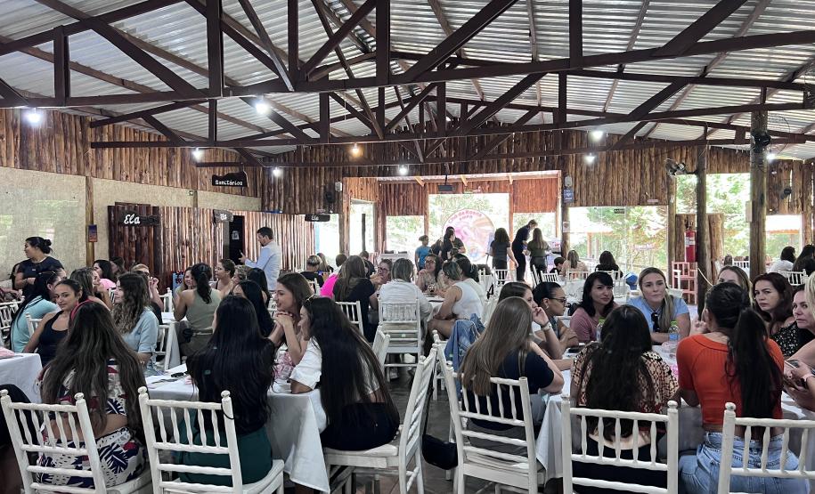 PMPR realiza evento em homenagem às policiais militares no Mês da Mulher