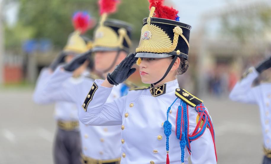 Polícia Militar do Paraná realiza solenidade de entrega do Espadim Tiradentes na Academia do Guatupê