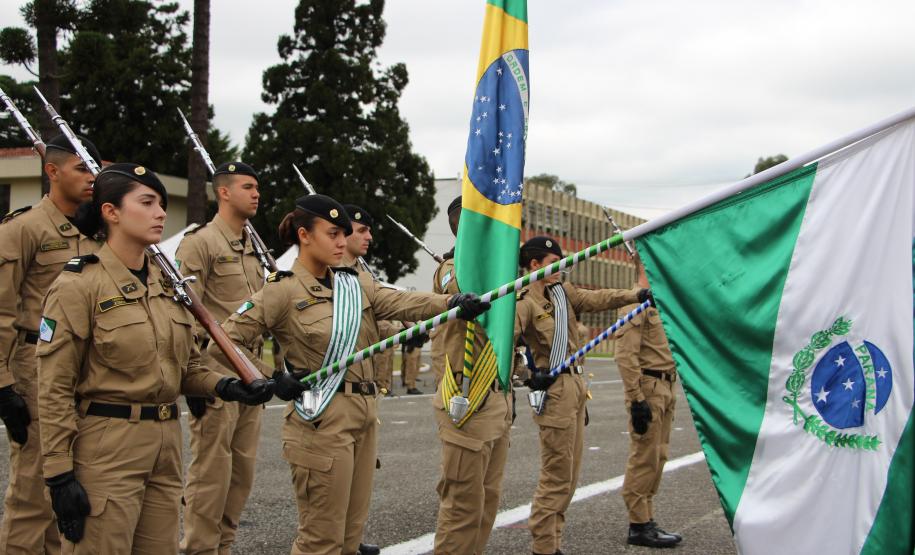 Polícia Militar do Paraná realiza solenidade alusiva a Tiradentes na Academia do Guatupê