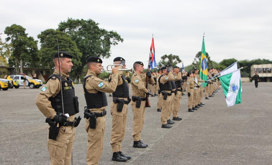 Polícia Militar do Paraná realiza solenidade alusiva a Tiradentes na Academia do Guatupê