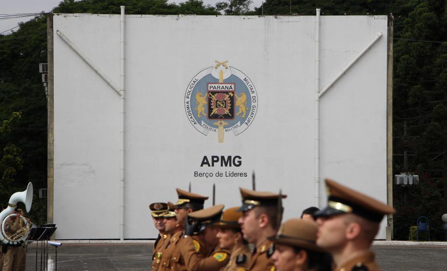 Polícia Militar do Paraná realiza solenidade alusiva a Tiradentes na Academia do Guatupê