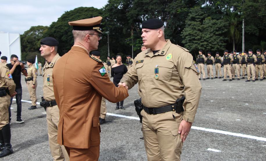 Polícia Militar do Paraná realiza solenidade alusiva a Tiradentes na Academia do Guatupê