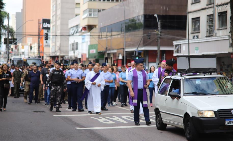 PMPR participa da Caminhada do Jubileu das Forças Armadas e de Segurança Pública