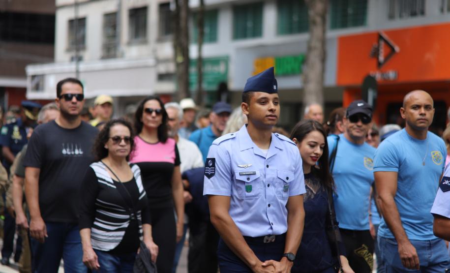 PMPR participa da Caminhada do Jubileu das Forças Armadas e de Segurança Pública