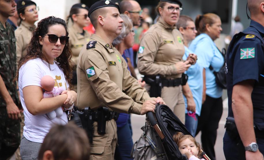 PMPR participa da Caminhada do Jubileu das Forças Armadas e de Segurança Pública