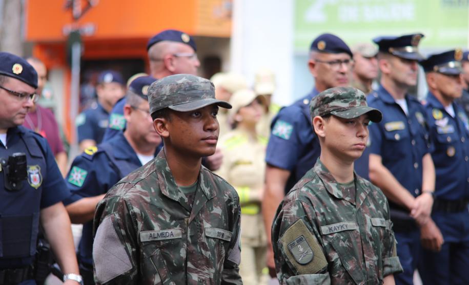 PMPR participa da Caminhada do Jubileu das Forças Armadas e de Segurança Pública