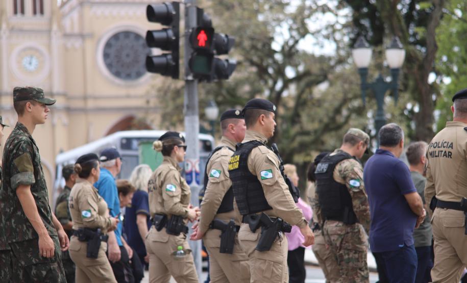 PMPR participa da Caminhada do Jubileu das Forças Armadas e de Segurança Pública
