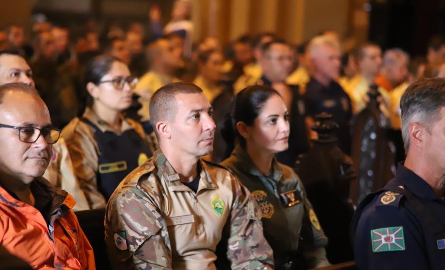 PMPR participa da Caminhada do Jubileu das Forças Armadas e de Segurança Pública